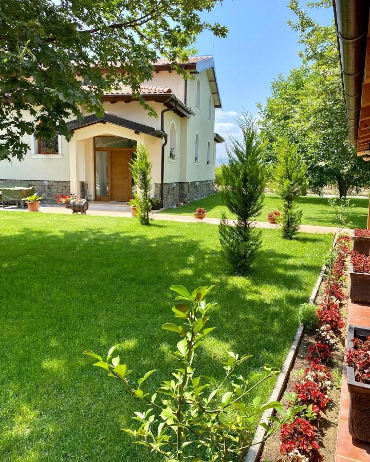 Lazar Winery Tourism B&B Rosoman ภายนอก รูปภาพ