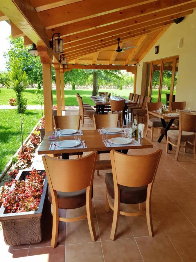 Lazar Winery Tourism B&B Rosoman ภายนอก รูปภาพ