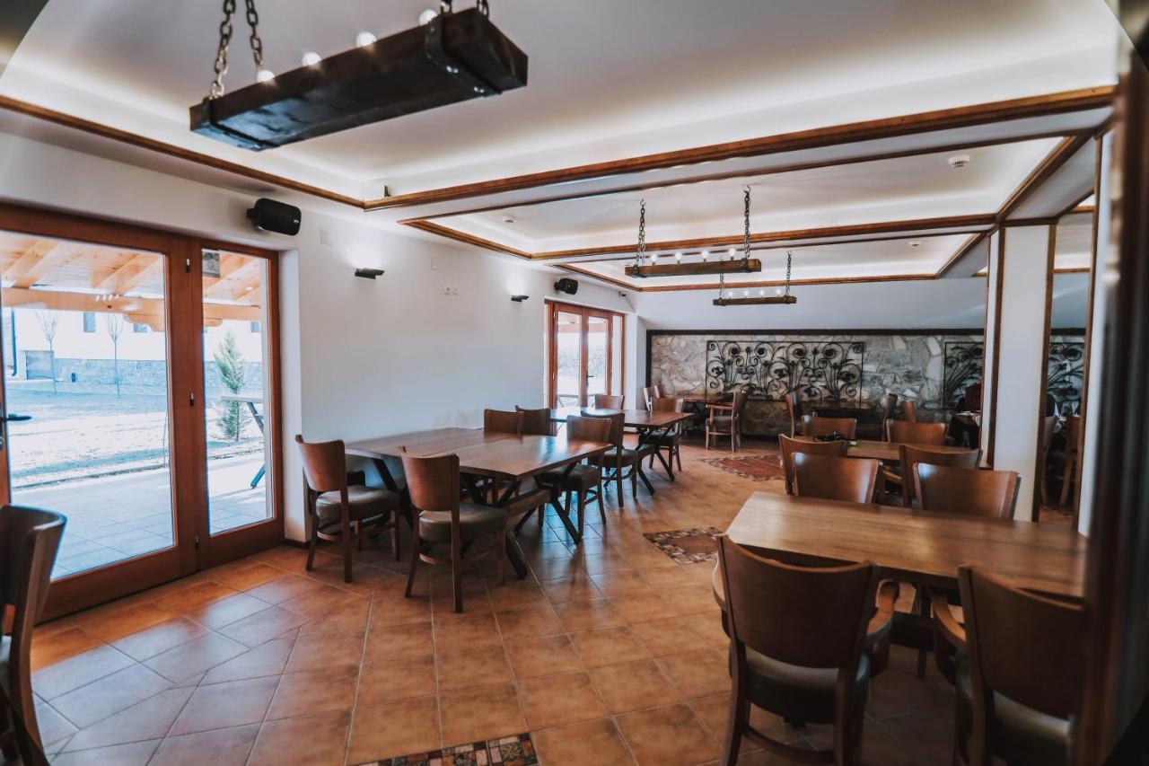 Lazar Winery Tourism B&B Rosoman ภายนอก รูปภาพ