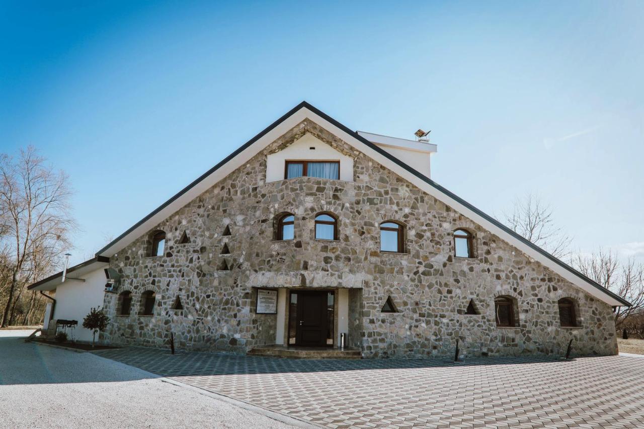 Lazar Winery Tourism B&B Rosoman ภายนอก รูปภาพ